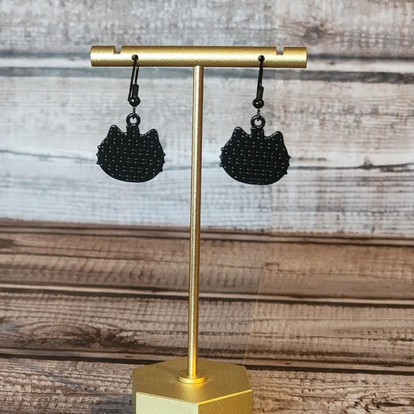 White Cat Jack-O-Lantern Halloween Dangle Earrings - Picture 3 of 3